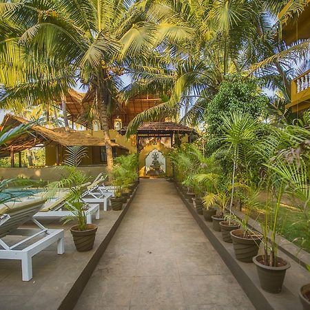 Devarya Wellness Beach Resort Morjim Kültér fotó