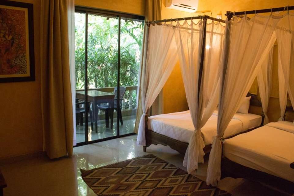 Devarya Wellness Beach Resort Morjim Kültér fotó