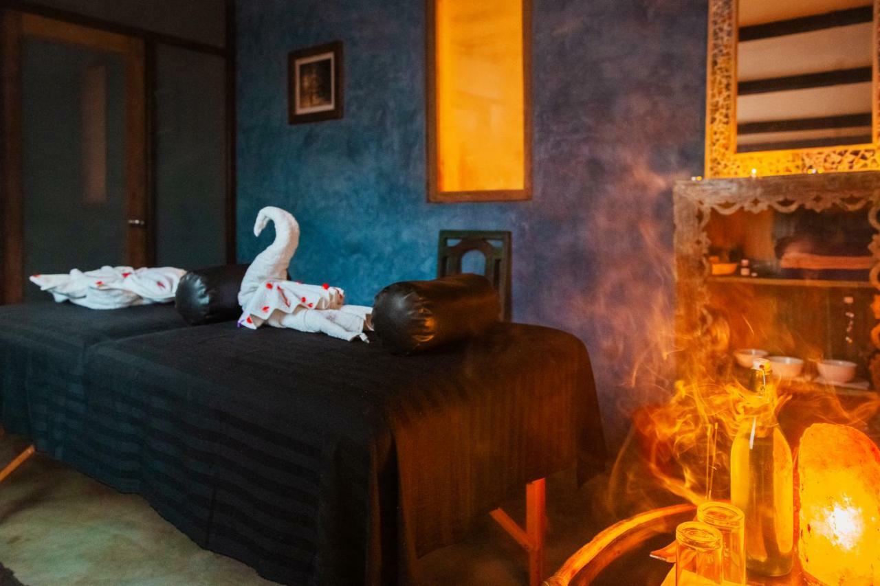 Devarya Wellness Beach Resort Morjim Kültér fotó