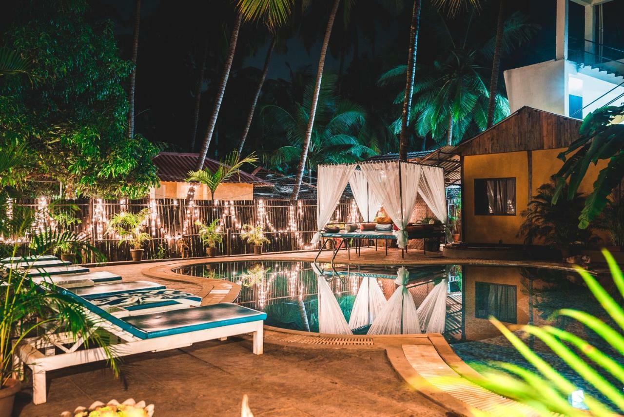 Devarya Wellness Beach Resort Morjim Kültér fotó