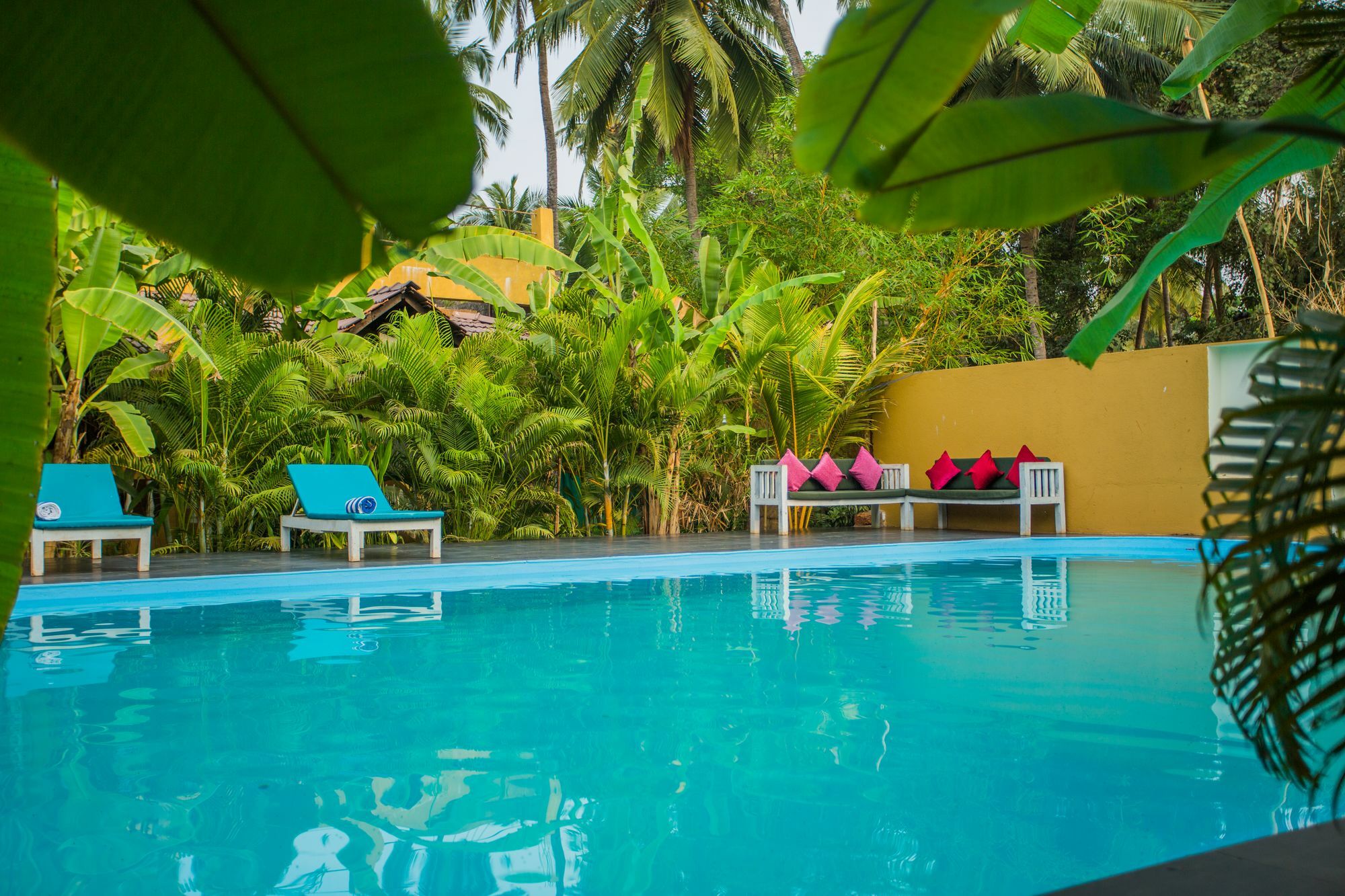 Devarya Wellness Beach Resort Morjim Kültér fotó
