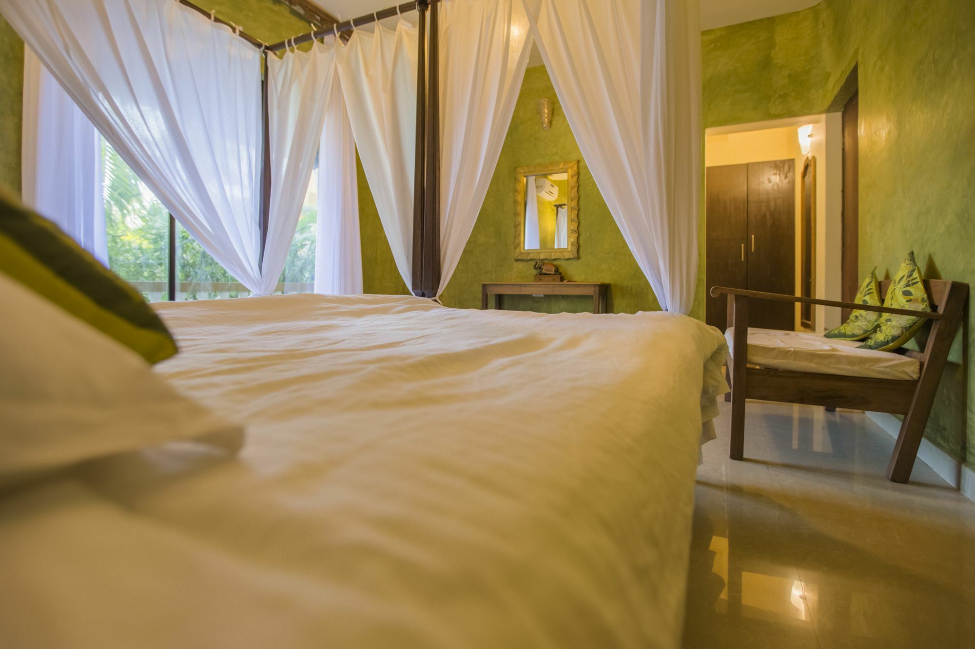 Devarya Wellness Beach Resort Morjim Kültér fotó